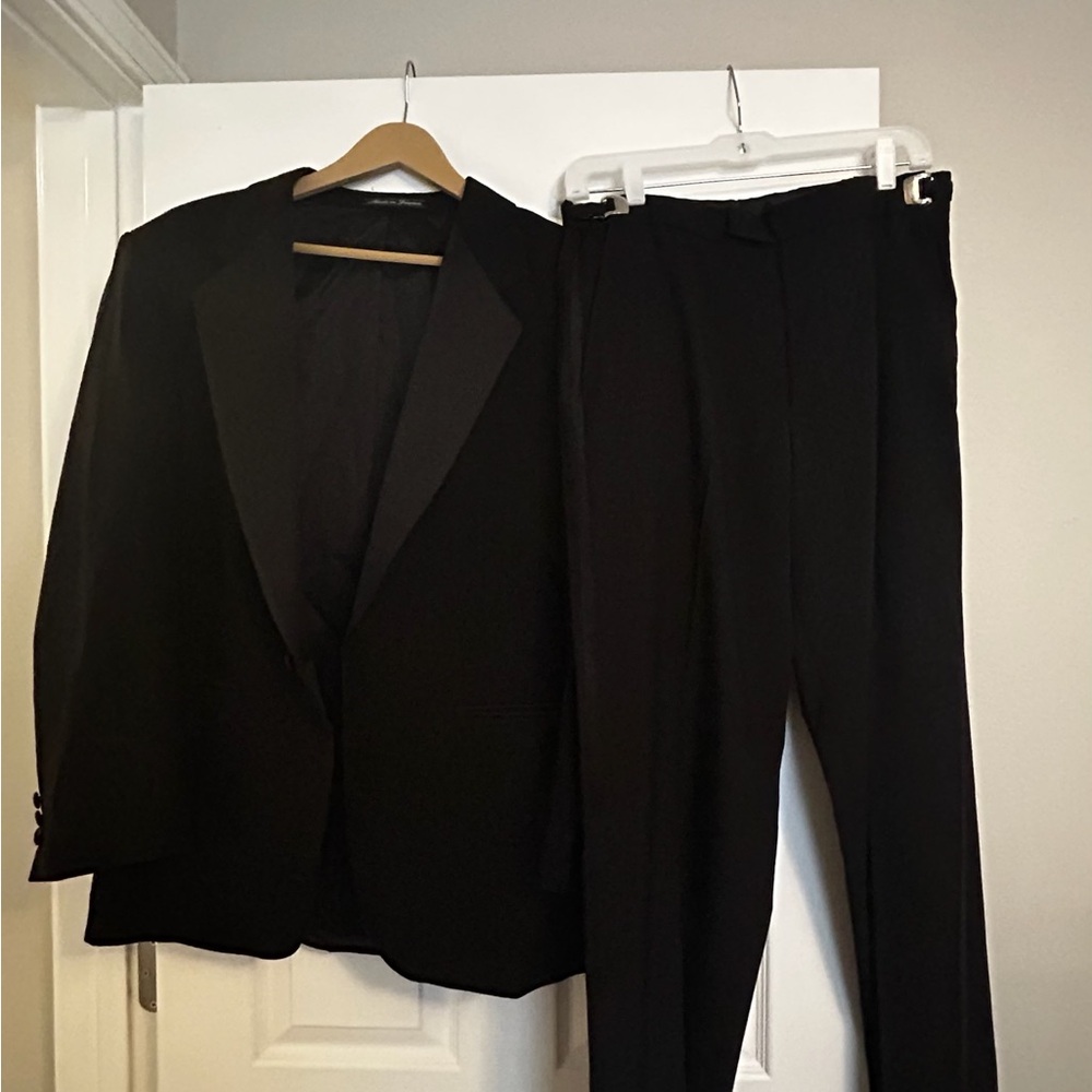 Elegant Black Tuxedo Suit for Men